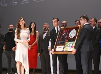 Heydər Əliyev Mərkəzində Tağıyev: Neft bədii filminin premyerası olub