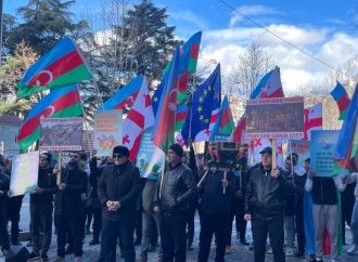 Gürcüstandakı soydaşlarımız Avropa İttifaqının Tbilisi ofisinin önündə etiraz aksiyası təşkil ediblər
