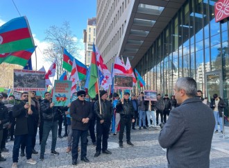 Gürcüstandakı soydaşlarımız Avropa İttifaqının Tbilisi ofisinin önündə etiraz aksiyası təşkil ediblər