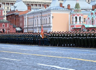 Sadır Japarov Moskvada keçirilən Paradda iştirak edib