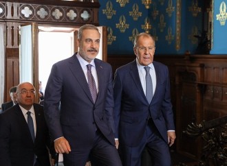 Hakan Fidan Lavrovla Azərbaycan və Ermənistan arasında sülh danışıqlarını müzakirə edib