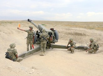 Naxçıvanda artilleriya bölmələri ilə döyüş atışlı taktiki təlim keçirilib