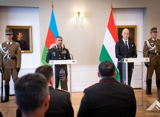 Zakir Həsənov Budapeştdə macarıstanlı həmkarı ilə görüşüb