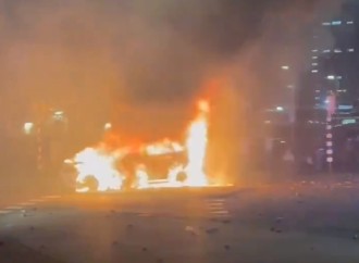 Niderlandda mühacirlərlə polis arasında toqquşma olub