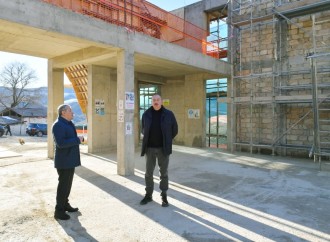 Prezident İlham Əliyev Şuşa rayonunun Daşaltı kənd məscidində tikinti işləri ilə tanış olub