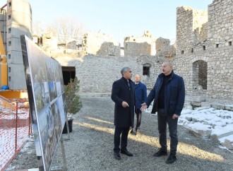 Prezident İlham Əliyev Şuşada Aşağı Gövhər Ağa məscidində aparılan bərpa işləri ilə tanış olub
