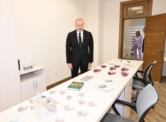 Prezident İlham Əliyev və Birinci xanım Mehriban Əliyeva Bakıda Botanika İnstitutunun yeni binasının açılışında iştirak edib və Nəbatat Bağında görülən işlərlə tanış olublar