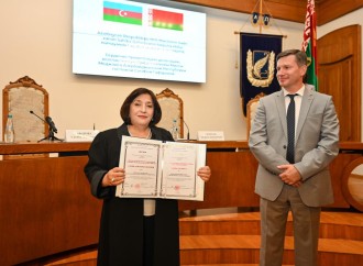 Sahibə Qafarovaya Belarus Dövlət Universitetinin Fəxri professoru adı verilib