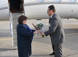 Sahibə Qafarova İsveçrəyə işgüzar səfərə gəlib