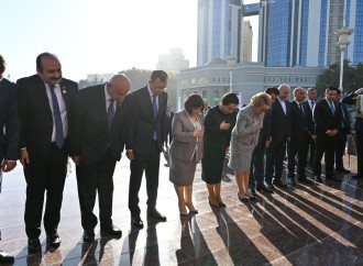 Sahibə Qafarova Tacikistanda beynəlxalq parlament konfransında çıxış edib