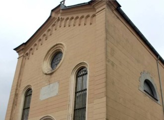 İstanbulda kilsəyə silahlı hücum edilib