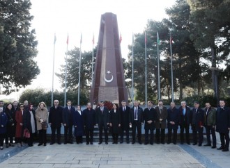 Türkiyənin təhsil naziri Ulu Öndərin məzarını, Şəhidlər xiyabanını və “Türk şəhidliyi” abidəsini ziyarət edib