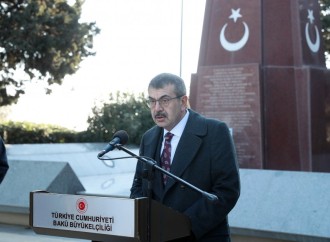 Türkiyənin təhsil naziri Ulu Öndərin məzarını, Şəhidlər xiyabanını və “Türk şəhidliyi” abidəsini ziyarət edib