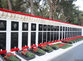 Azərbaycan xalqı 20 Yanvar faciəsi qurbanlarının əziz xatirəsini yad edir
