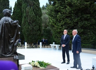 XİN-in rəhbər heyəti Fəxri Xiyaban və Şəhidlər xiyabanını ziyarət edib