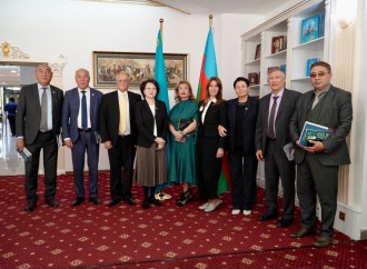 Türk Mədəniyyəti və İrsi Fondu Astanada Məhəmməd Füzulinin yubileyinə həsr edilmiş “Füzuli – 530 Misra” kitabının təqdimatını keçirib