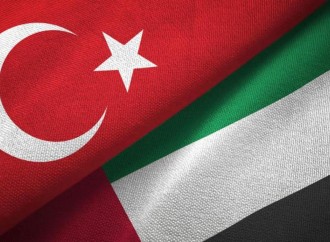 Alparslan Bayraktar BƏƏ-nin investisiya naziri ilə görüşüb