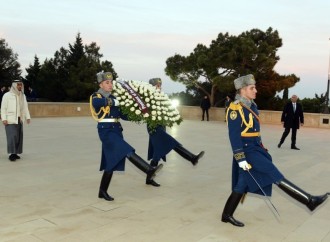 Birləşmiş Ərəb Əmirliklərinin Prezidenti Bakıda şəhidlərin xatirəsini anıb