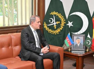 Ceyhun Bayramov Pakistanın Quru Qoşunları komandanı ilə görüşüb
