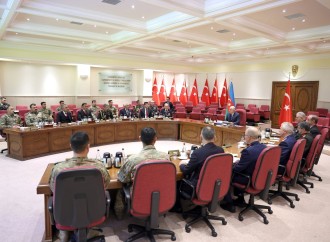 Yaşar Güler azərbaycanlı qazilərlə görüşüb